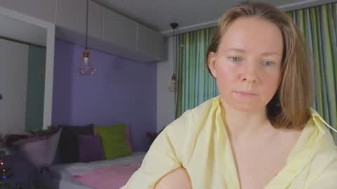 Snapshot of janepearl chatting on 01/10/25, 09:44 janepearl online show from 01/10/25, 09:44