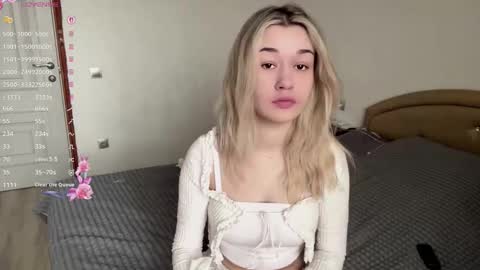 Snapshot of janethcensky chatting on 03/17/26, 07:55 Aleksia online show from 03/17/26, 07:55