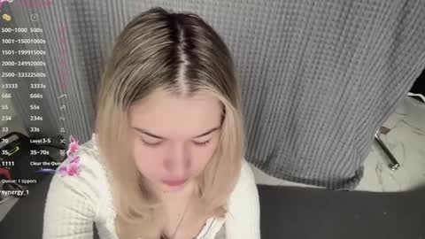 Snapshot of janethcensky chatting on 03/22/26, 09:23 Aleksia online show from 03/22/26, 09:23