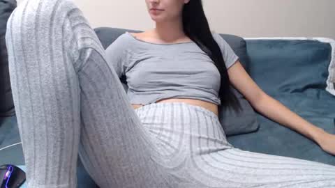 Snapshot of janette_sexy chatting on 09/11/25, 07:47 janette online show from 09/11/25, 07:47