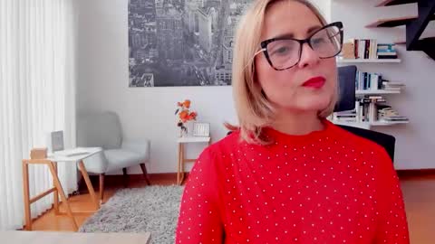 Snapshot of janeturner chatting on 10/22/25, 01:22 JANE TURNER MILF online show from 10/22/25, 01:22