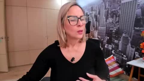 Snapshot of janeturner chatting on 02/06/26, 01:14 JANE TURNER MILF online show from 02/06/26, 01:14