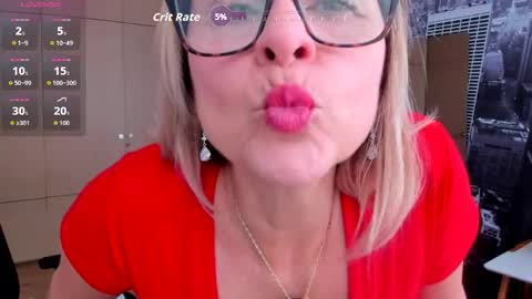 Snapshot of janeturner chatting on 04/30/26, 01:06 JANE TURNER MILF online show from 04/30/26, 01:06