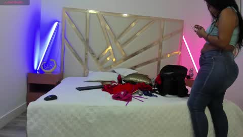 Janna online show from 10/26/25, 03:45