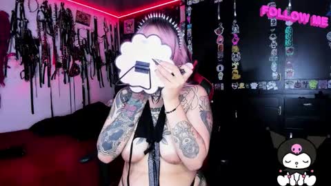 Snapshot of janna_ink chatting on 09/29/25, 09:52 online show from 09/29/25, 09:52