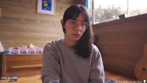 Snapshot of janne_maybe chatting on 02/16/25, 05:04 jmaybe e online show from 02/16/25, 05:04