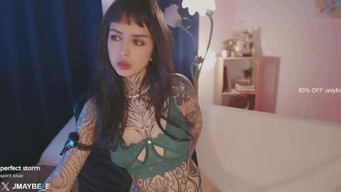 Snapshot of janne_maybe chatting on 01/14/26, 10:14 jmaybe e online show from 01/14/26, 10:14