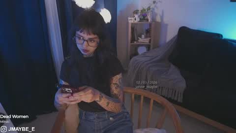 Snapshot of janne_maybe chatting on 03/02/26, 08:37 jmaybe e online show from 03/02/26, 08:37