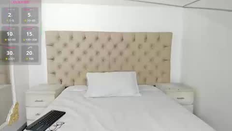 Snapshot of janneblossom chatting on 09/11/25, 09:26 Janne  online show from 09/11/25, 09:26