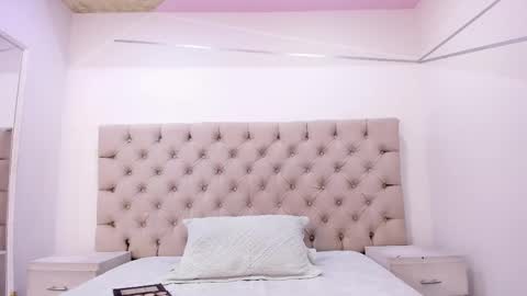 Janne  online show from 11/17/25, 10:26