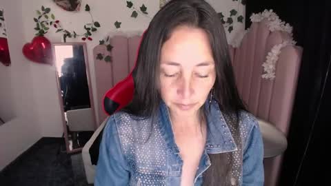 Snapshot of janneth16 chatting on 04/24/26, 12:40 janneth16 online show from 04/24/26, 12:40