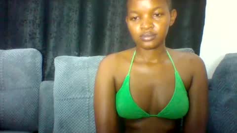 Snapshot of jannyshiko75 chatting on 05/20/26, 10:43 jannyshiko75 online show from 05/20/26, 10:43