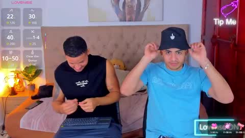 janomar01 online show from 10/18/25, 07:03