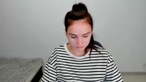 jasmi_girl online show from 12/10/24, 11:54