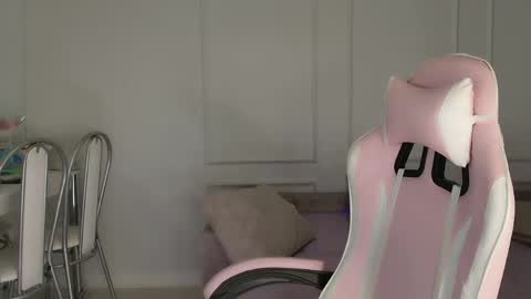 Jasmine online show from 05/22/26, 01:17