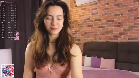 Snapshot of jasmindoroti chatting on 10/21/25, 06:03 Chloe online show from 10/21/25, 06:03