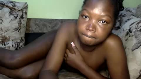 Snapshot of jasmine760 chatting on 10/31/25, 04:24 jasmine online show from 10/31/25, 04:24