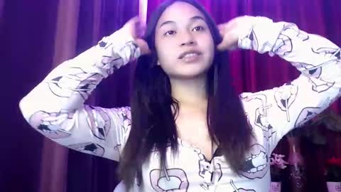 JASMINE online show from 05/01/26, 01:59