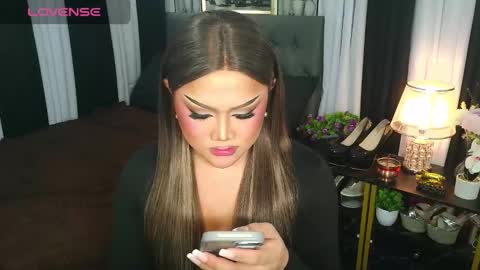 Jasmine Brandy online show from 11/26/25, 11:22