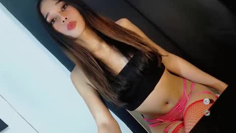 Snapshot of jasmine_on_live chatting on 04/15/26, 09:38 CUTE JANNA online show from 04/15/26, 09:38