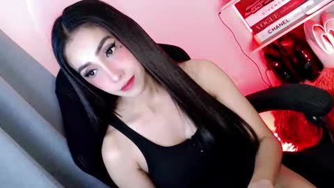 lavander  not for free show  online show from 12/13/25, 09:09