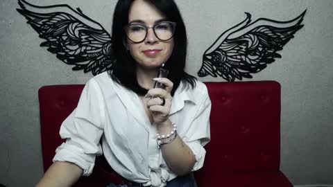 JasmineKouch online show from 02/09/25, 06:26