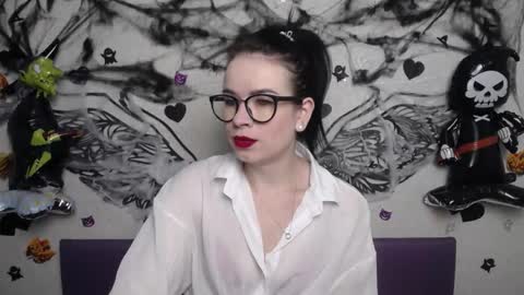 JasmineKouch online show from 10/19/25, 05:24