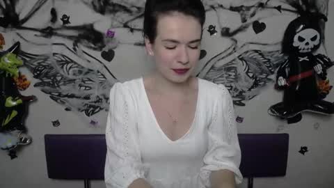 JasmineKouch online show from 10/26/25, 06:41