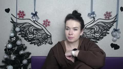 JasmineKouch online show from 12/13/25, 07:53