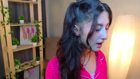 Snapshot of jasminmandro chatting on 06/12/26, 07:57 Fantastic Jasmin online show from 06/12/26, 07:57