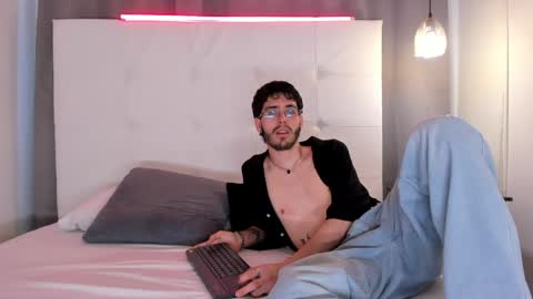 Snapshot of jason_23__ chatting on 05/13/26, 08:06 Jason Briian online show from 05/13/26, 08:06