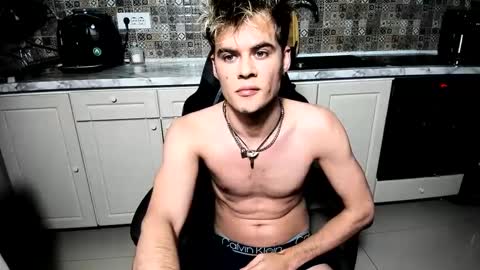 Snapshot of jason_marz chatting on 01/22/25, 09:24 JasoN online show from 01/22/25, 09:24