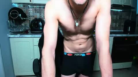 Snapshot of jason_marz chatting on 01/31/25, 04:27 JasoN online show from 01/31/25, 04:27