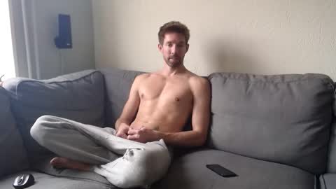 Snapshot of jasonberg29 chatting on 10/12/25, 12:15 Jason online show from 10/12/25, 12:15