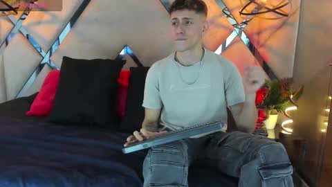 Snapshot of jasper__jones chatting on 02/04/26, 02:12 JASPER JONES online show from 02/04/26, 02:12