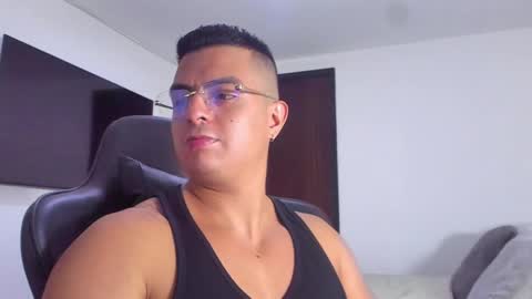 JBrooksXx online show from 02/12/25, 02:14