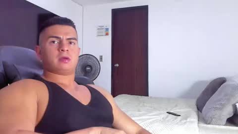 JBrooksXx online show from 02/12/25, 05:15