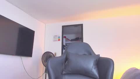 JBrooksXx online show from 09/21/25, 07:26