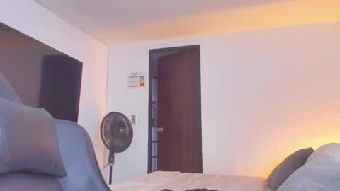 JBrooksXx online show from 10/01/25, 07:09