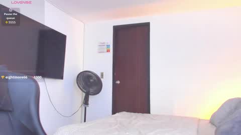 JBrooksXx online show from 10/04/25, 07:56