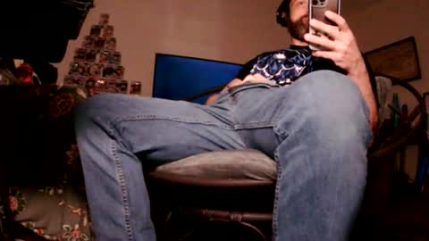 Snapshot of jasperh98 chatting on 01/05/26, 10:13 jasperh98 online show from 01/05/26, 10:13