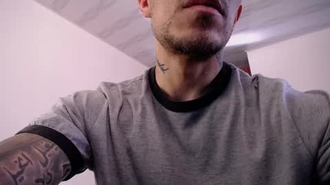 Snapshot of jasson_king01 chatting on 04/10/26, 02:00 JKing online show from 04/10/26, 02:00
