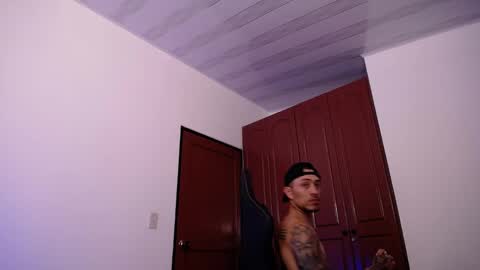 Snapshot of jasson_king01 chatting on 04/11/26, 02:05 JKing online show from 04/11/26, 02:05