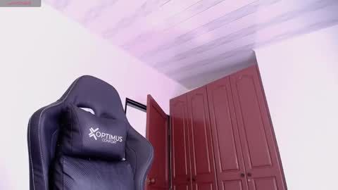 Snapshot of jasson_king01 chatting on 04/17/26, 06:44 JKing online show from 04/17/26, 06:44