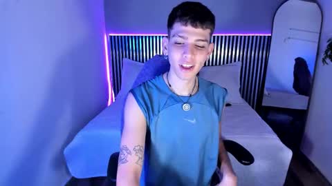 Snapshot of jasson_smit chatting on 11/03/25, 02:18 J A S S O N online show from 11/03/25, 02:18