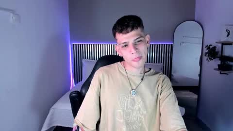 Snapshot of jasson_smit chatting on 11/26/25, 07:37 J A S S O N online show from 11/26/25, 07:37
