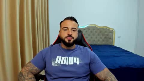 Snapshot of javicute4u chatting on 11/14/25, 09:57 Javi online show from 11/14/25, 09:57