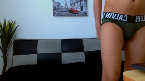 javier288038 online show from 09/28/25, 12:10