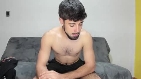 Javier  online show from 04/26/26, 08:39
