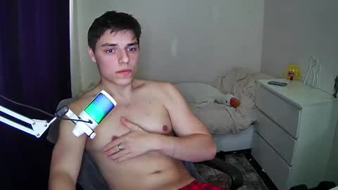 Snapshot of javiermire chatting on 10/31/25, 12:50 javi online show from 10/31/25, 12:50